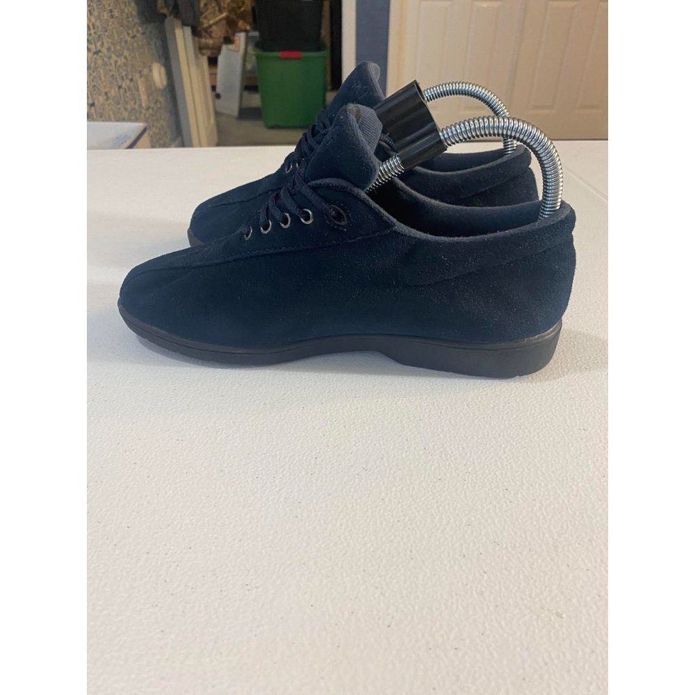 Woman's Propet Shoes Size 8M